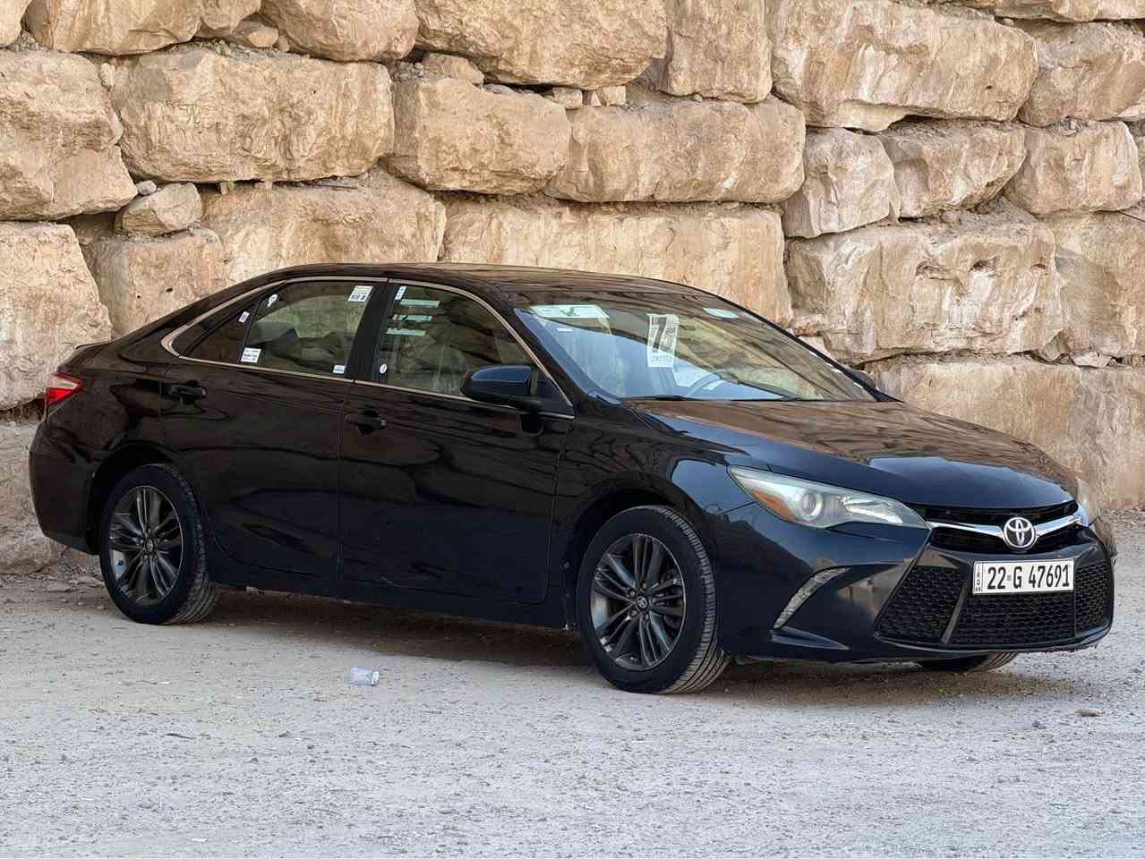 للبيع تويوتا كامري موديل ٢٠١٦ مواصفات se رقم اربيل دولي سنوية جديدة لغاية ٢٠٢٩ شرط التحويل شاشة وكامرة كشنات جلد و كهربائي داخل اصفر شفتات بالاستيرن تحكم وتحديد سرعة محرك ٤ حجم ٢٥٠٠ گير ومحرك شرط صدر امامي وخلفي ٤ تايرات جديد بيه ضرر جاملغ و بونيد بدون شواصي و بدون ايرباك وبيه ٣ ابواب صبغ امريكا يعني مجموع ٥ قطع صبغ بس كله بدون دواخل سيارة جاهزة من دينار واحد مصرف مابيه بدون رصعات و شخوط وتعديل السعر ١١٧ وبيه مجال للشراي اخوان كاتب كل التفاصيل اقرا المنشور كامل شراي خابرني وتدلل ما اجاوب تعليقات مكان السيارة كركوك رقم الموبايل 
*********** كركوك, العراق
