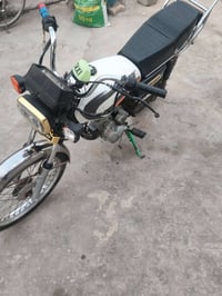 دراجه للبيع5كير  سيفان موديل 19نقصه ماكنيت يتبدل شويه تعبان الدراجه اي...