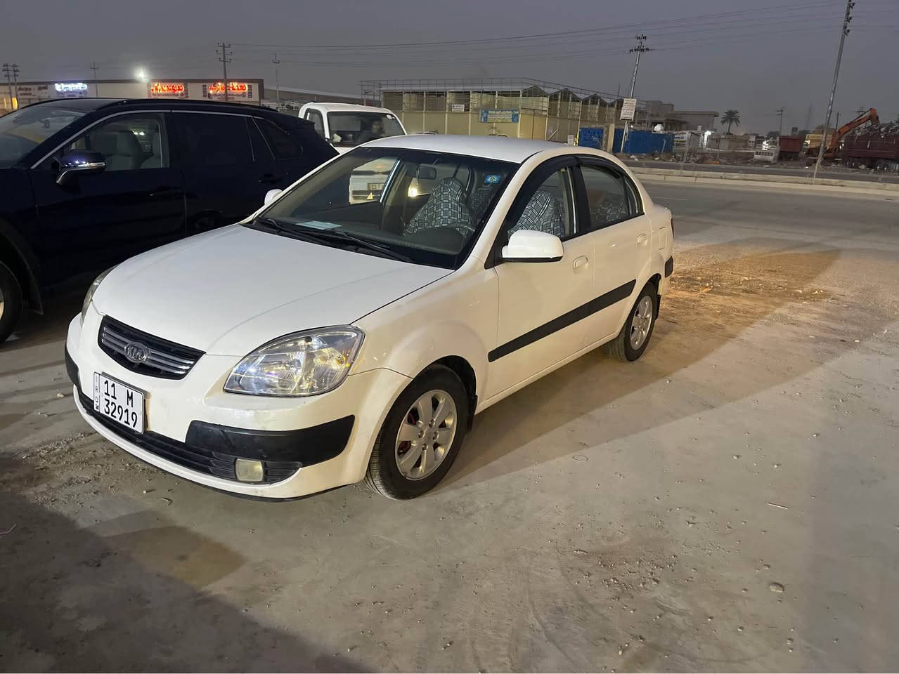 سلام عليكم كيا ريو موديل  2009
سيارة  رقم بغداد بسمي سنوية 
جديدة لل 2031
وهزة جديدة رقم انكليزي 
خليجي بدون صبغ فقط الهلال 
مكينه 1600كير مكينه تبريد 
تخم تاير صدر امامي خلفي تبريد 
حداديه سياره جاهزه من كل نواحي سعر91وبيها مجال حك الجية  
مكان سياره ديالى   
رقم*********** بعقوبة, ديالى
