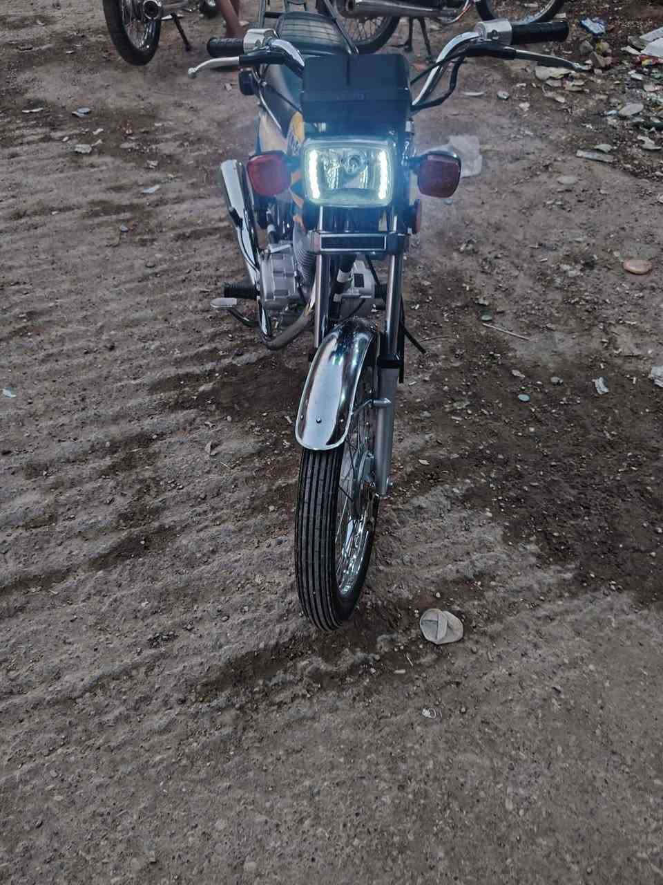نامه امتياز مديل 25سكنر مكفولة عوزه استان وصط سعره 650وبيه مجال قليل /مكلف بيه تصل عل رقم مكان كوت/***********
