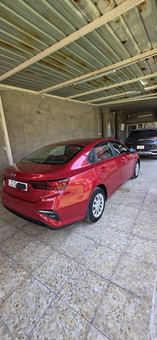 السلام عليكم ورمضان كريم
سيراتو ٢٠١٩ للبيع 
مواصفات السيراتو العاديه 
مكينه ١٦٠٠
مكفولة من الصبغ فقط بارد بسيط بخشم الجاملغ الايسر 
ماشيه ٩٥ الف كيلو 
السياره جاهز من كير ومكينه وصدر و تبريد 
السياره بأسمي وسعره ١٤٣ وبيه مجال 
مكاني بغداد/ البياع/ الشرطه الخامسة 
*********** _ ***********
شوفه وبيك خير وتدلل
