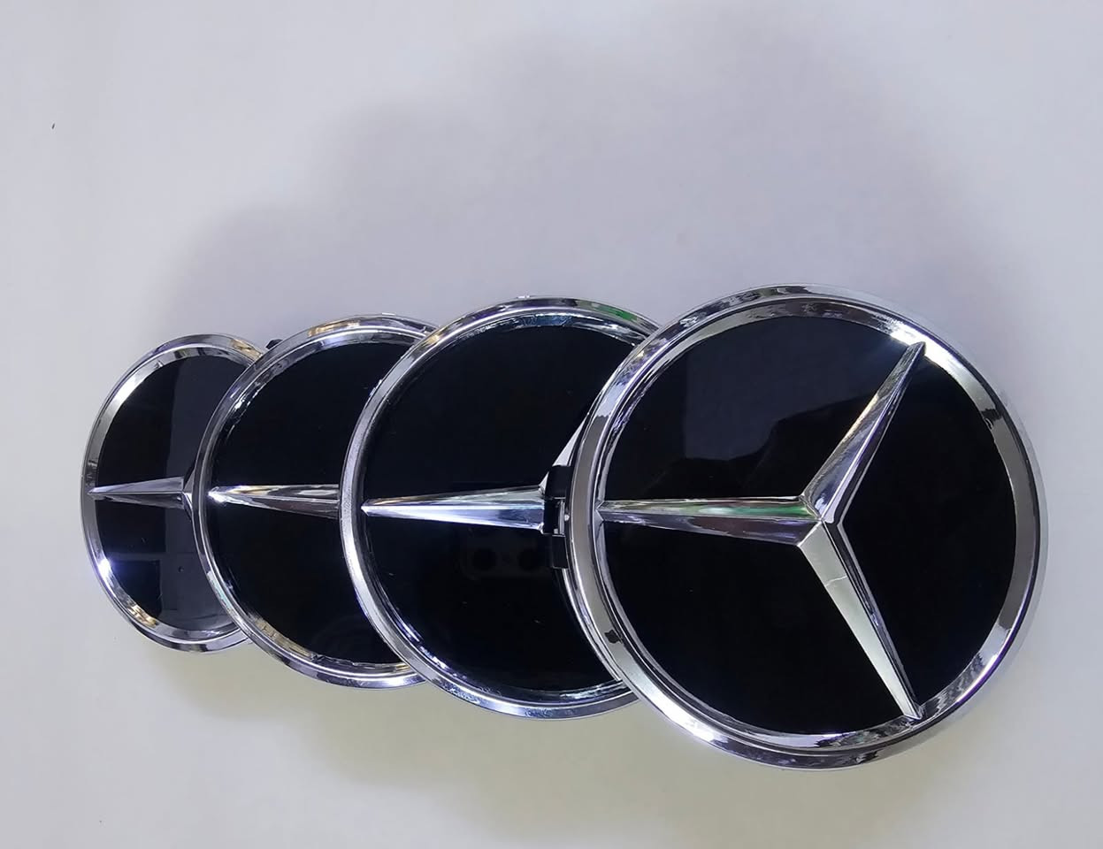 السلام عليكم 

طقم كبات ويل كب لسيارات مارسيدس 

السعر 20 الف 

التفاصيل داخل الصور / للتواصل *********** واتس اب توصيل بغداد (5) آلاف محافظات (6) الاف للمزيد زوروا صفحتنا على الفيس بك 

https://www.facebook.com/profile.php?id=61560710157601
