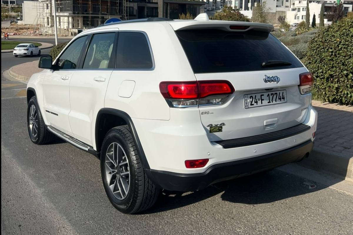 جێب لاریدۆ  2020 خلیجی 
سلاید کوشن جلد و کارەبا
شاشە کاربلەی بەصمە وشەغال 
حاسە پێش و دواوە 
ڕاداری دواوە  ئاوێنە کارەبا و ڕاداری ئاوێنە 
دەبڵ ئەکسل 
٤ مۆدی لێخوڕین 

سعر : لە کۆمێنت داوای بکە ڕاستەوخۆ بۆت دێت 🤖 

دەعامی بۆ دەعامی بێ بۆیاخ و بێ تەعدیل و بێ کرانەوە 
گێڕ و مەکینە بە شەرت بێ کرانەوە 

ژمارەی خاوەنەکەی 
***********
