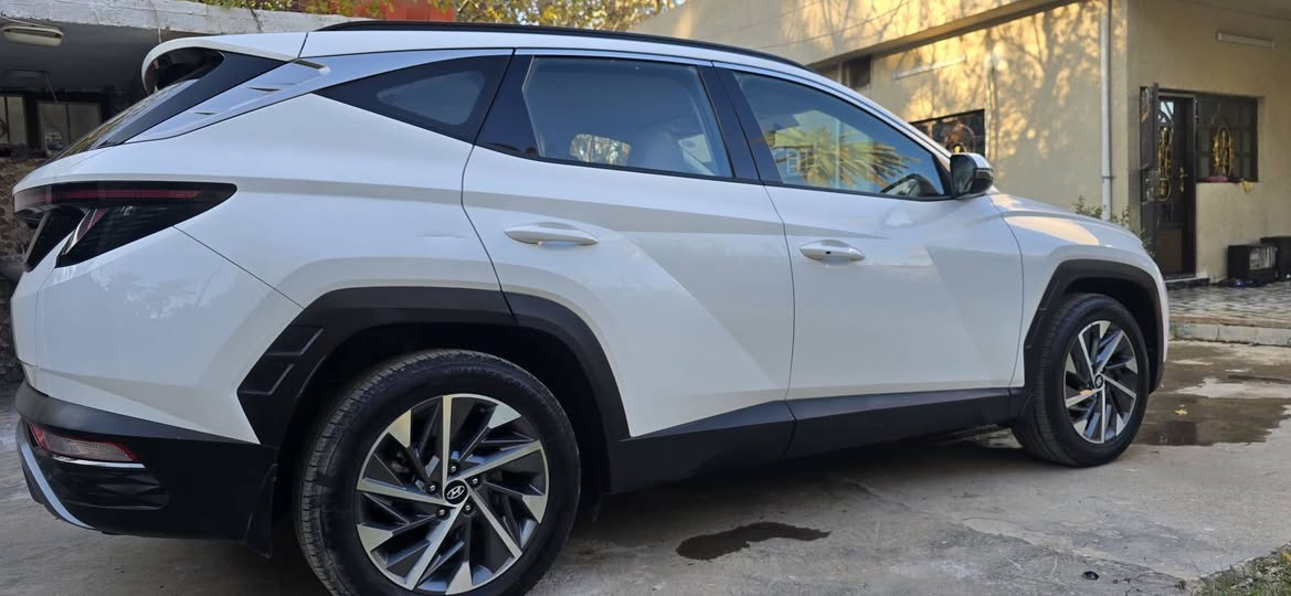 السلام عليكم توسان للبيع موديل ٢٠٢٢ باسمي تحويل مباشر رقم انكليزي بغداد سيارة ماشية ٨٢ الف وقابله للزيادة سياره فوول مواصفات عدا البانوراما السعر ٢٠٥ بي مجال للاستفسار الاتصال بالرقم ***********
