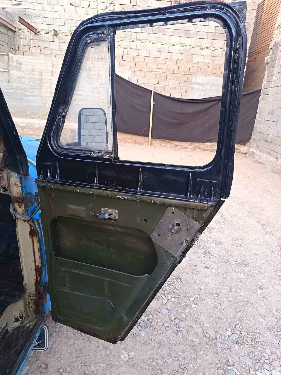 لبيع تحويه كامله عده البور السعر مليونين أو ٨٠٠    ***********
