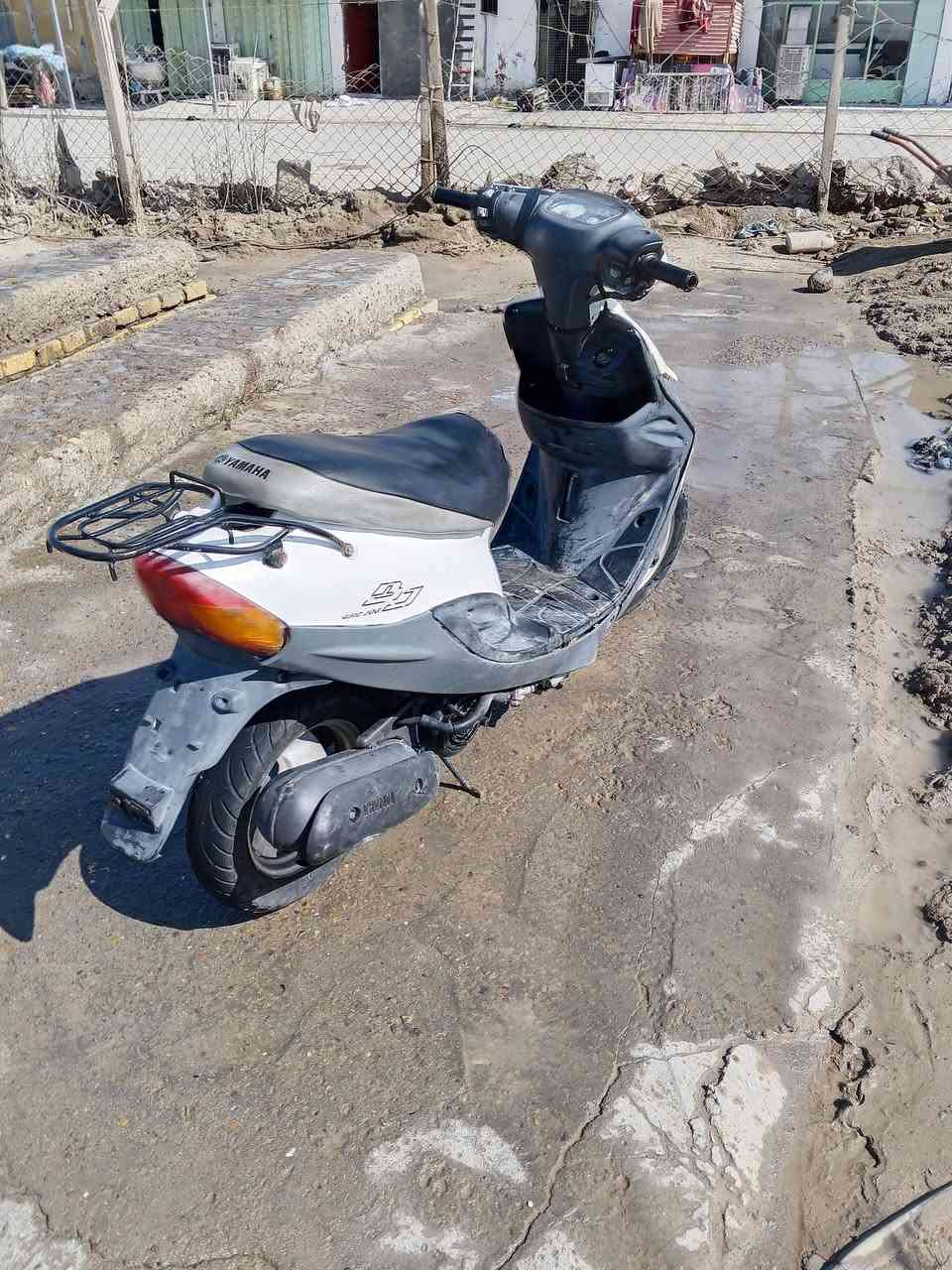 دراجه للبيع
ما مفتوحه تشتغل سلف و هندر 
400 وبيها مجال


**إذا كنت صاحب هذا الإعلان وتريد حذفه لأي سبب، رجاءا أرسل رسالة إلى الدعم الفني**