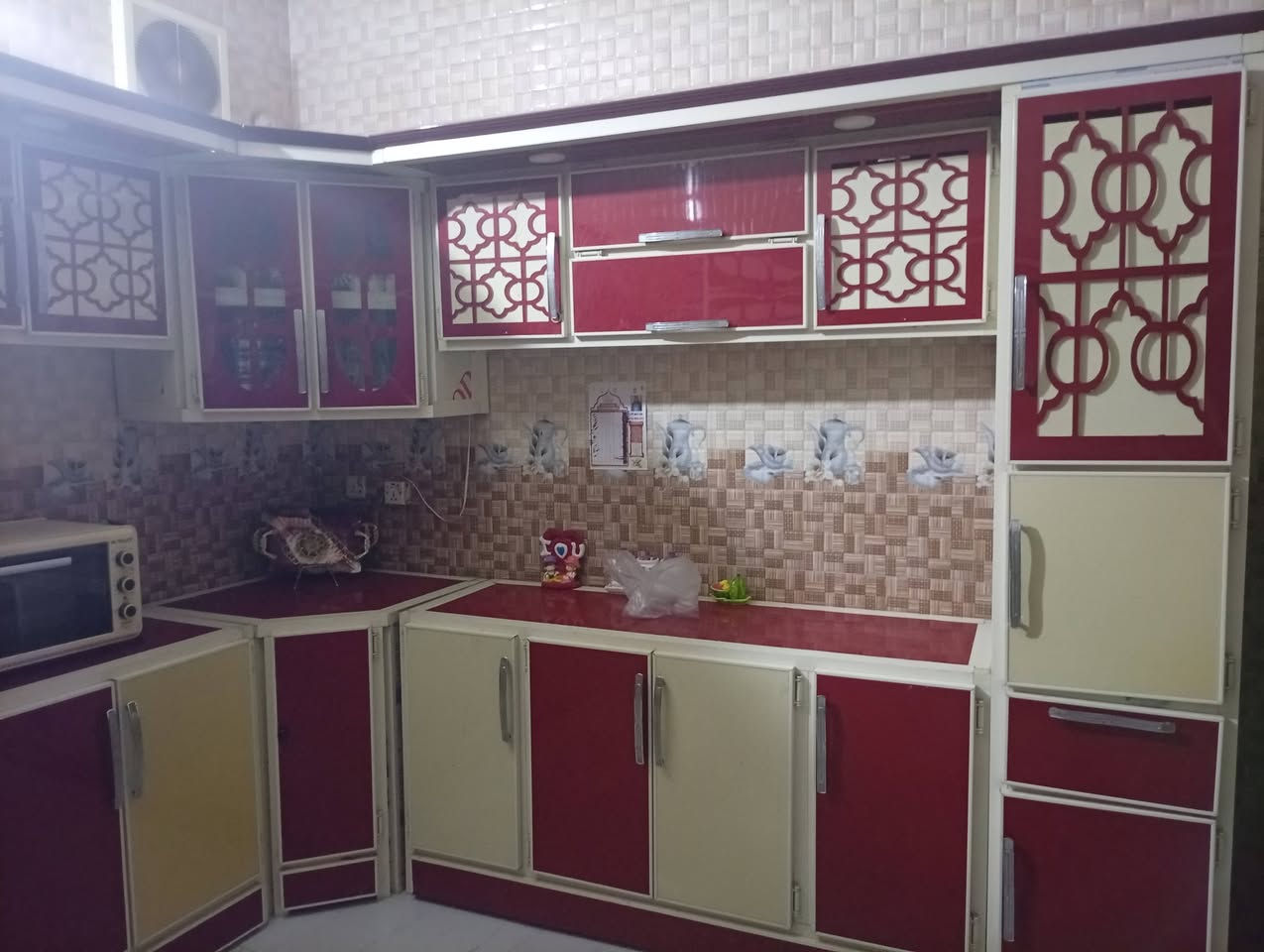 للبيع كاونتر نضيف جدا مكاني بابل، الحله السعر على الخاص او الاتصال على الرقم ***********

