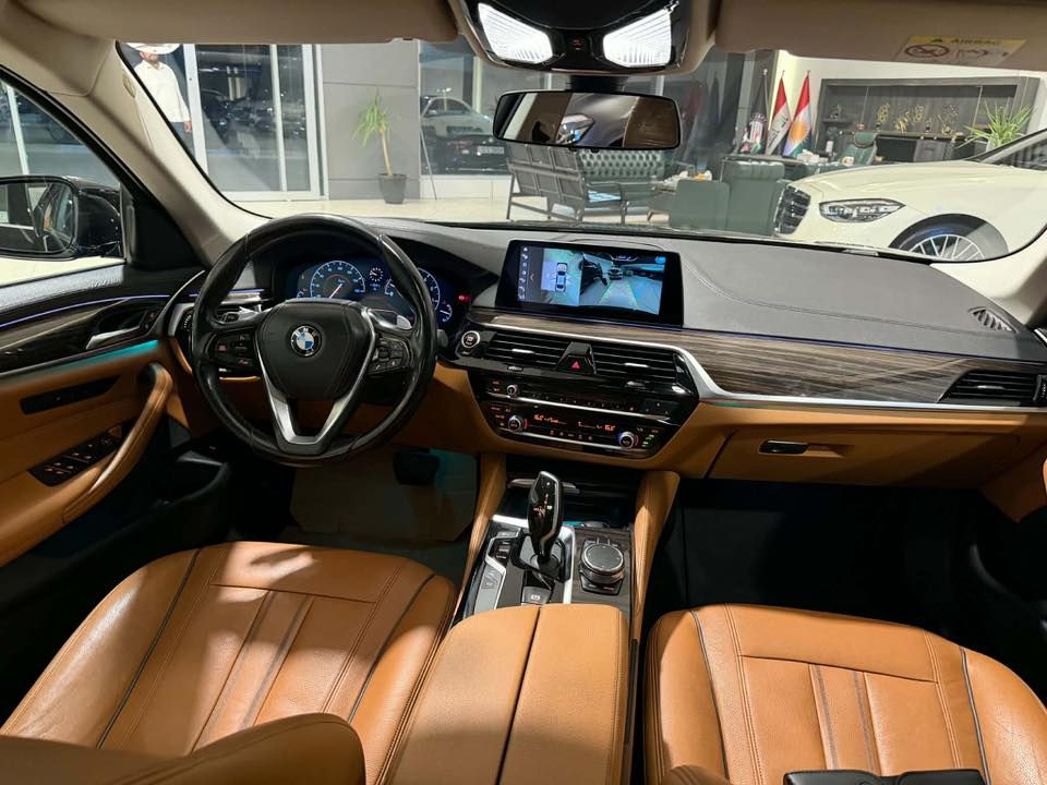 السلام عليكم
للبيع فقط BMW 530i موديل 2019
خلجي وكالة العروش بصمتين شركة وياها 
السياره فول مواصفات (بصمات وكامرات 360 درجه وفتحه وحساسا وكشنات جلد ورادار وبردات  وداتا شو وابواب سحب وبعد هوايه مواصفات ماشيه 100 الف ميل
السياره مكفوله كفاله عامه وگير ومكينه بشرط 
مرقمه وجاهزه
السعر : 260$ ورقه 
للأستفسار:***********
العنوان:السليمانية المعارض الجديده معرض (الجاف)
