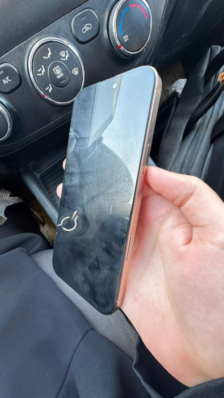 ايفون ١٦ برو ماكس ذاكره ٢٥٦ بطاريه ٩٣ جهاز مستخدم قليل بس وكع مني  نكسرت شاشه شاشه اصليه  بدلته وضهر تفير والكام الامام متشتغل  ب ٨٠٠ وبي مجال قليل


**إذا كنت صاحب هذا الإعلان وتريد حذفه لأي سبب، رجاءا أرسل رسالة إلى الدعم الفني**