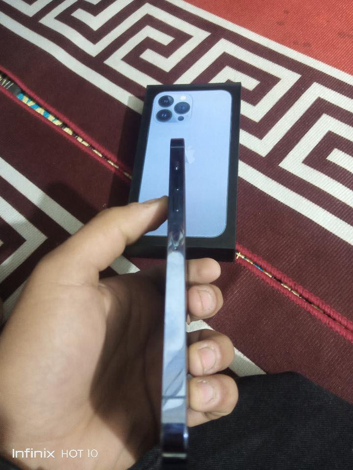 13 برو ماكس نضافه 99/100 جديد لوك مابي شخط ذاكره256 شرق اوسط مبدل شاشه وكاله اصليه السعر 600 وبي مجال 
***********
