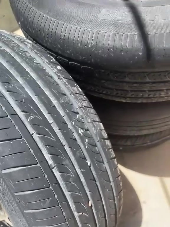 اويالة كوريا اصلي الانترا فورتي الحجم 15 زوج تايرات جدد او زوج تعبانات السعر 150 الف مكان بغداد حي اور ***********محمد المدلول
