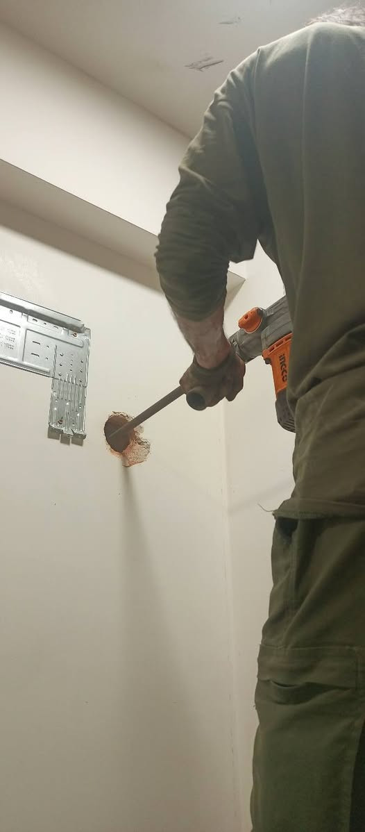 ❄️🔧 تنصيب وصيانة السبالت بأيدي فنيين مختصين وبأسعار مدروسة تناسب الجميع 🔧❄️
***********
***********
مع ارتفاع درجات الحرارة وغلاء أسعار المواد والغاز، نوفرلكم خدمة مميزة وجودة عمل مضمونة بأفضل سعر ممكن ✨

✅ تنصيب جميع أنواع السبالت
✅ تنظيف وصيانة دورية
✅ شحن غاز بأجهزة فحص دقيقة
✅ معالجة ضعف التبريد وتسريب الماء
✅ تصليح الأعطال الكهربائية والإلكترونية
✅ فك ونقل وإعادة تنصيب السبالت

💰 أسعار التنصيب حسب طول التوصيلات ومكان التنصيب.

⚠️ نود إعلامكم أن أسعار غاز التبريد ارتفعت عالمياً خلال الفترة الأخيرة، لذلك تختلف أجور الشحن حسب نوع الغاز والكمية المطلوبة، مع ضمان الفحص قبل الشحن وعدم تحميل الزبون أي كلفة إضافية غير ضرورية.

🎯 السرعة بالدقة مو بالشغل المؤقت، شغلنا مرتب ونظيف ونلتزم بالمواعيد.

📞 للحجز والاستفسار:
***********
***********
ثقتكم هي رأس مالنا، وخدمتكم شرف إلنا طوال موسم الصيف. ❄️☀️
