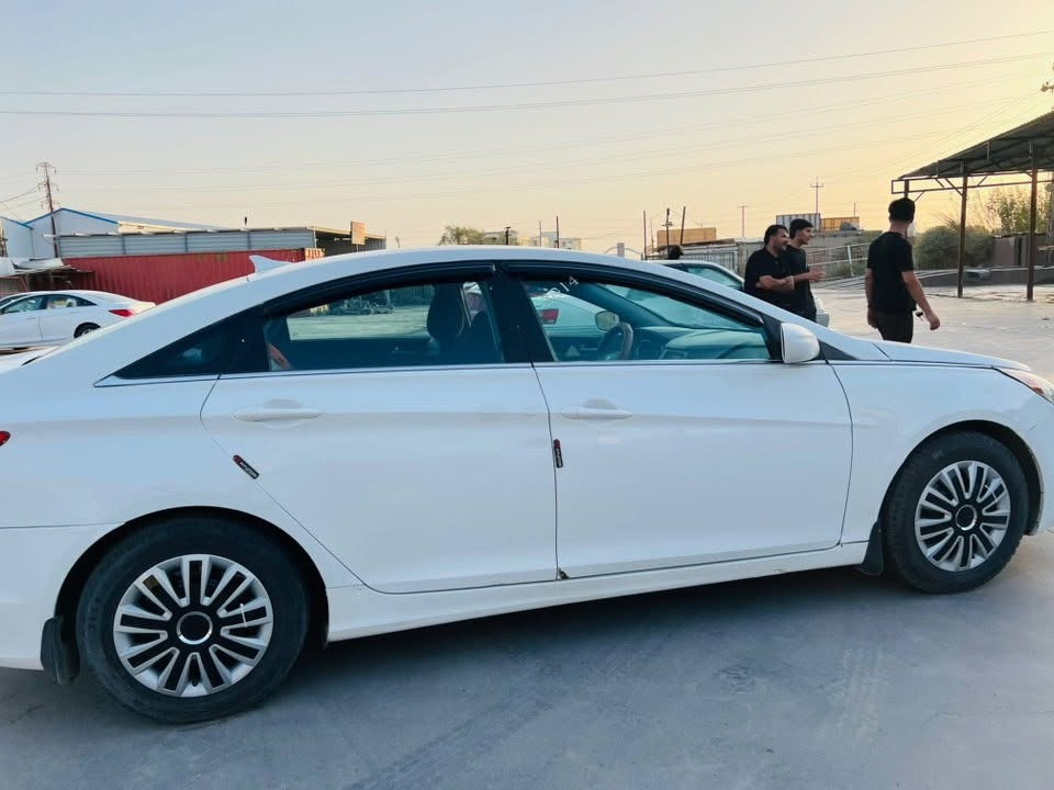 سلام عليكم سوناتا 14ادوات بانزين بانزين كصه جنطه سياره دخول جديد محرك وكير كفاله 
محرك 2400
سياره جديده معنه لكلمه    بانزين 
تبريد ثلج ❄️ 
تبريد كشنات 
نظافه انضف من الصوره متوم اربيل طبق الأصل 

السعر 43ورقه وبيها مجال مكاني ناصريه شطره ***********
