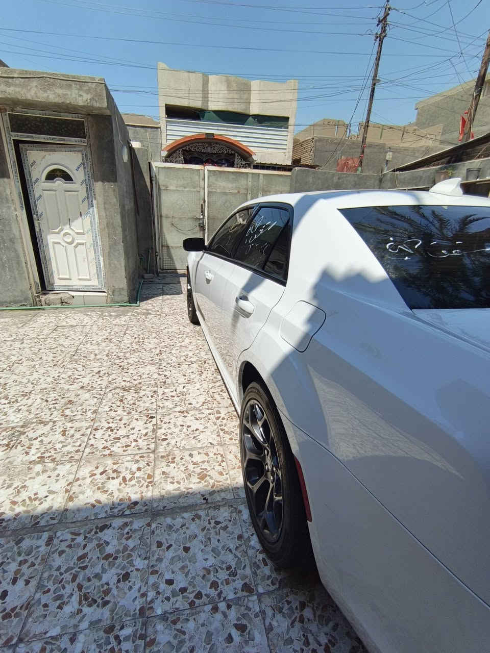 سلام عليكم
كرايسلر أوباما 300 S
  _مديل 2019
لون ابيض قماره حديد 
 دخول جديد كتاب ضباط متقاعد
ملاحضه 👈 السياره مرقم بغداد تحويل ثاني يوم👉❤️

:((حادث السياره كما موضح بل صور جاملغ الأيمن الأماني ول أيسر بارد قليل فقط بدون ايرباك. مكينه كير اكسل مكفول)). 

المحرك : V6 3.6
المواصفات :
* بلوجكتر امامي LED
* ويل قياس 20 أنج .
* شاشه كبيرة مع نظام ملاحة نفكيشن GPS .
* داخل جلد ختم S اسود
* مقاعد أمامية كهربائية عدد 2 .
* مقاعد أمامية تبريد وتدفئة .
* تشغيل عن بعد .
* تدفئة ستيرن .
* محدد سرعة .
* تلفون بلوتوث .
* كاميرا خلفية دواره. 
* مرايا متحسسة للاضاءة العالية .
* كير ماوس شفتات ستيرن
* داخل سياره لون اسود .

:((حادث السياره كما موضح بل صور جاملغ الأيمن الأماني ول أيسر بارد قليل فقط بدون ايرباك. مكينه كير اكسل مكفول)).

مكان السياره بغداد
السعر اتصل ودلل
للستفسار ***********
