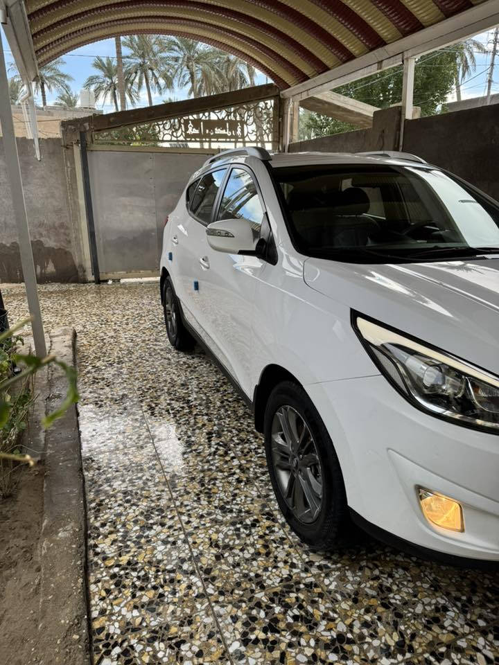 السلام عليكم للبيع توسان موديل 14
شكل 15 رقم بغداد دولي 
السيارة مكفوله كفالة عامه 
من الصبغ والفتح والتبديل 
كير مكينه تبريد حداديه 
كله كفاله قطعتين تبريد 
شاشه وكامره 
تحكم استيرن 
السعر 157
مكاني كربلاء الاستفسار اكثر 
***********
