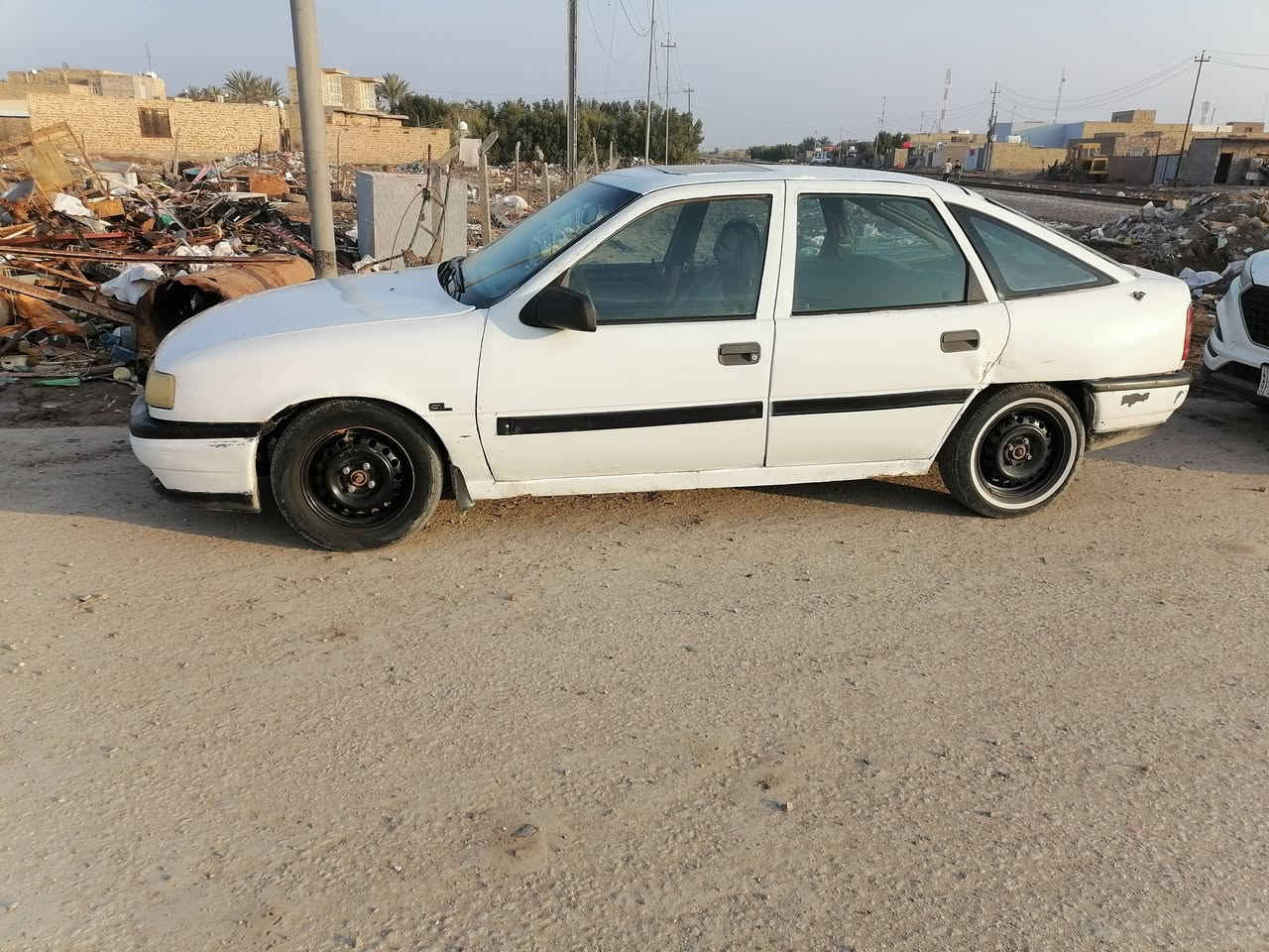 فكترا مديل 91 رقم بابل مشروع وطني سنويه ساقطه صار 5 شهر مداور مكينه وكير مكفولات كشره كدام العين حلو مكينه 1800 كهربائية شغاله تخم تاير جديد باتري جديد مكان السيارة الديوانية الحمزة الشرقي *********** ملاحظة المالك يريد مداور السعر 19
