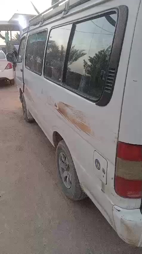 اسلام عليكم بيع سياره فتون مديل 2008 سياره بيه قاصرين بيه مكينه ياباني وكير اوتو رايده 13 وبيه مجال واذا تريد ابيع كوم حديد ***********
