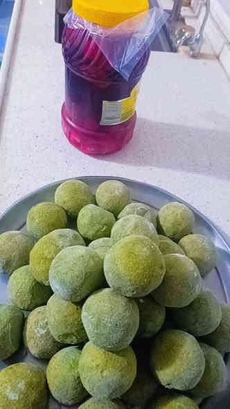 اللهم صل على محمد وال محمد مع برودة الجو تحلى كبه دك حامض الشلغم جهزناه اليووووم تجنننن لحم كصاب بالغلاف الخارجي وبالحشو وجهزنا اليوم طرشي شتائي احمر مخلله الي مامجربه خلي تجرب شغلنا وتحكم كربلاء الحجز على الخاص او الرقم *********** بيه واتساب توجد خدمة توصيل كربلاء
