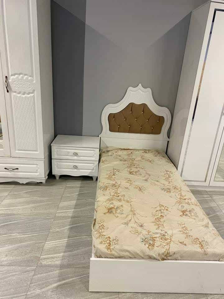سلام عليكم غرفه نوم للبيع نفر واحد شراي يتصل ***********
