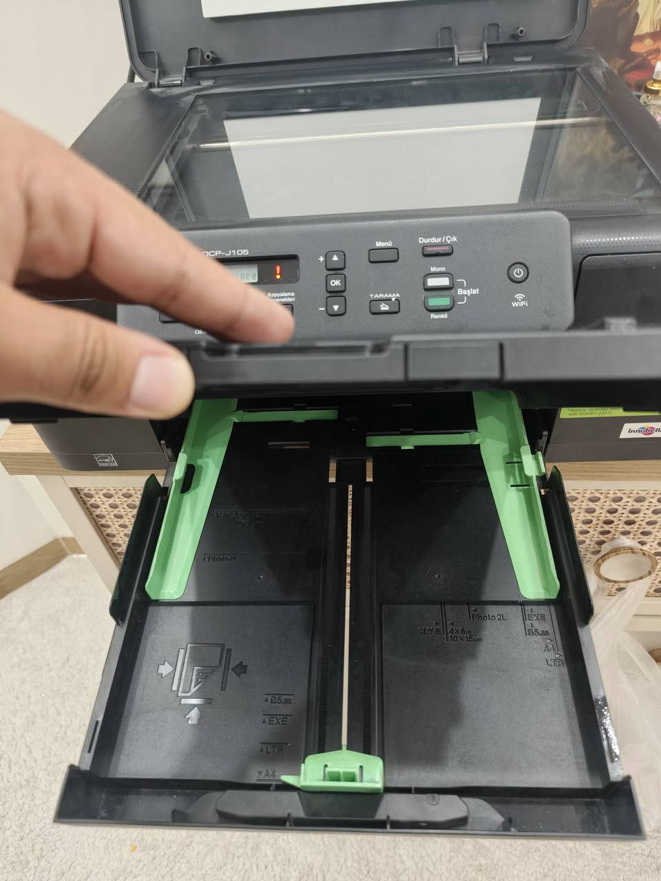 للبيع 
ملون لايعمل 
فقط اسود وابيض 
مكان كربلاء 
***********
