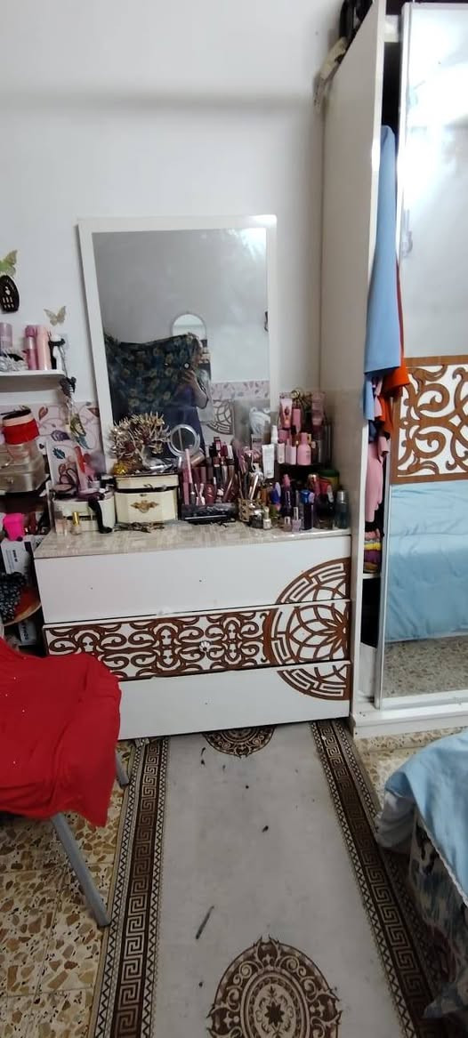 غرفه بعدها جديده
300 وبيها مجال بسيط 
مكانها نجف مقابيل قريه الغدير


**إذا كنت صاحب هذا الإعلان وتريد حذفه لأي سبب، رجاءا أرسل رسالة إلى الدعم الفني**