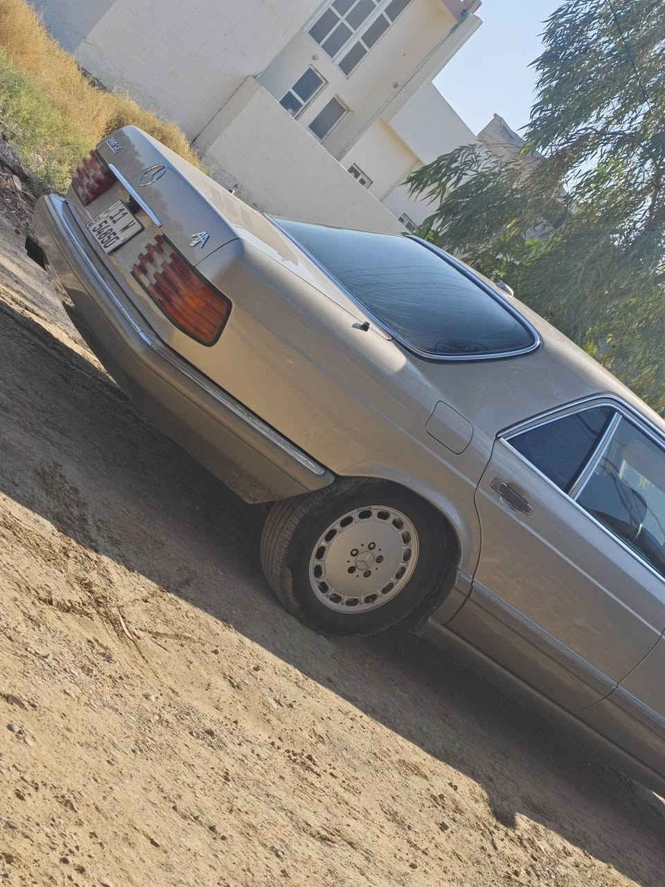 مارسيدس موديل 89 باسمي مكينه 300بلاد دبل اريل دبل فيت بم رقم بغداد باسمي صدر امامي خلفي 
السعر 75 وبيهه مجال قليل ***********
