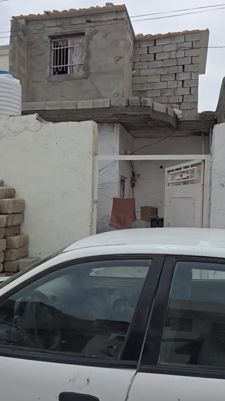 🔥 فرصة ذهبية للبيع – بيت مميز بسعر مناسب جداً 🔥
🏡 بيت للبيع مساحة 100 متر
📐 تصميم مرتب ومريح:
✨ ديوانية + صالة
✨ مطبخ تركي حديث
✨ غرفة بالطابق العلوي
✨ بيت متكامل وجاهز للسكن
🚧 الشارع 12 متر (مُبلّط)
📍 الموقع: الدونم – معمل سامراء
📌 قريب جداً من جامع عبد الرزاق العبيدي وموقع حيوي ومرغوب
💰 السعر: مناسب جداً (قابل للتفاوض31مليون)
⚡ فرصة ما تتعوض – بيع سريع إن شاء الله
📞 للاستفسار والتفاصيل أكثر، تواصل ويانه*********** على الخاص أو اتصال مباشر
👍 لا تنسون اللايك والمتابعة
🔁 شير للمنشور حتى يوصل لغيركم
💬 تعليقك يهمنا ويشجعنا نقدم الأفضل
