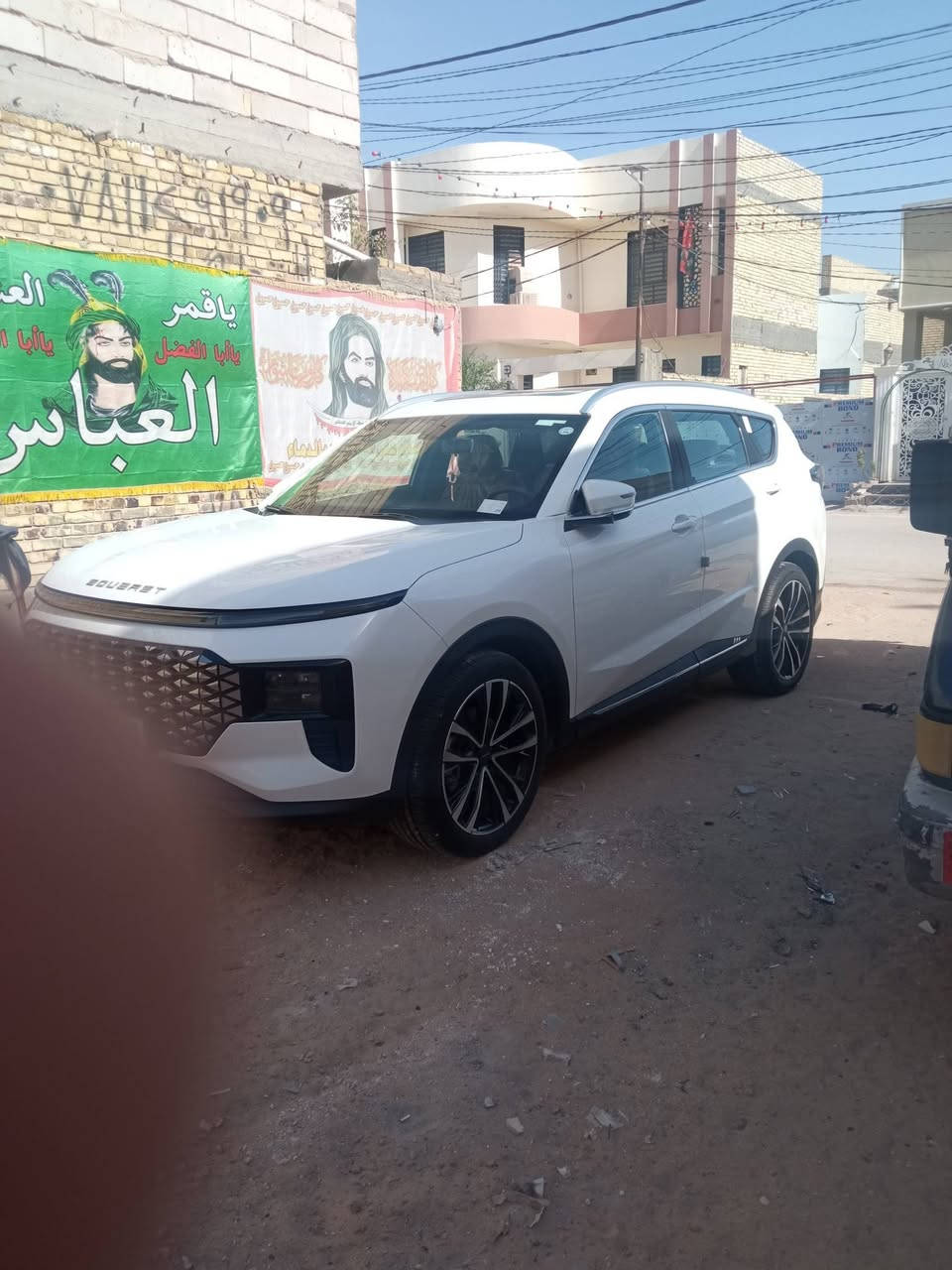 سياره سويس صيني موديل 25 مكينتها 1600 تيربو رقم السياره اربيل مكان السياره نجف ماشيه 6000 فول مواصفات سبعه راكب للبيع يريد يتصل على الرقم هذا***********
