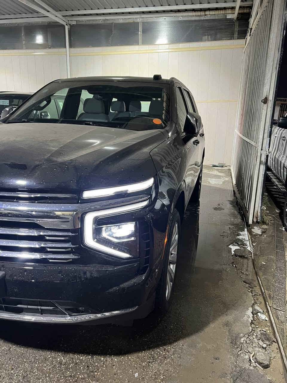 سلام عليكم 
سياره تاهو موديل 2025 
زيرو ماشيه 5 
وكالة لمنصور 
فول مواصفات برايمر
مغلفه ppf  كفاله عامه 
رقم بغداد الدولي 
مكان سياره بغداد البلديات 
رقم ***********
السعر 740 وبيه مجال
