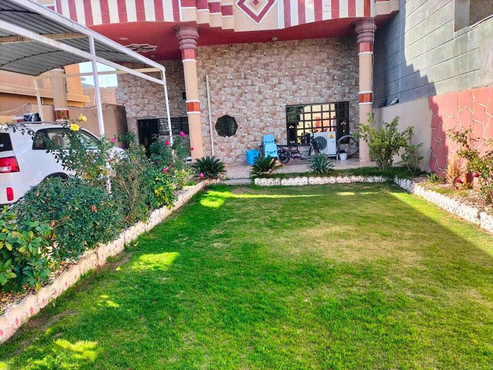 تسلسل: 1086
🟢دار للبيع في الفلوجة  _ حي الشهداء الاولى المنطقة المقابلة لملعب نادي الجولان الرياضي 🏡
            
                     📢 على بركة الله 📢
📍نوع الملك = طابو صرف سند     
📍المساحة   = ٣٧٥ م٢
📍الوجه : ١٢،٦٠ م
📍 شارع = ١٠ م امام حديقة خضراء 
📍بناء طابوق الطابق الاول التسعينات والثاني ٢٠١٣ والدار مرمم حديثاً  

🟢الدار مشيد من طابقين ويحتوي على 
اربع غرف نوم
وصالتين
ومطبخ
واستقبال +مدخل
صحيات داخلية وخارجية +حمام
مخزن سندويج
گراج + حديقة كبيرين 

✳️سعر بيع العقار : ٢٤٥ مليون دينار قابل للتفاوض

🟢مكتب دجلة الهندسي للعقارات حي الجولان قرب صناعة الجولان للسيارات مجاور سوبر ماركت الهلال
للاستفسار الاتصال 
‏‭ *********** 
***********
