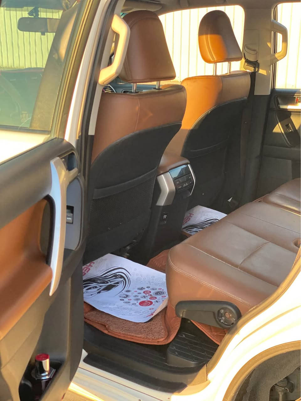 السلام عليكم
برادو 2022 

ساز Txs. 

ماشية ٤٧ الف

السونار واضح

رقم سليمانية

سلايد 

كشنات جلد كهرباء 

فور ويل 

6 سلندر 

 شاشة كامرة حساس 

كشنات جلد لون قرميد

3 قطع تبريد 

بجم نيكل 

حساسات امامي خلفي 

ويل كب كروم 

فتحة

ثلاجة

السعر 385

للاستفسار 

*********** بغداد, العراق
