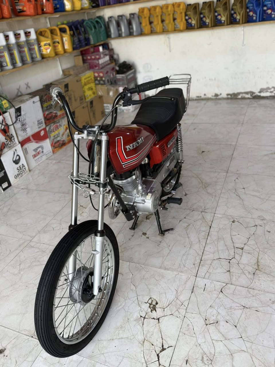 السلام عليكم دراجه للبيع مكينه انتنس ماصله شهرين من معمره السعر 650 وبيه مجال مكان أبو رمانه رقم ***********
