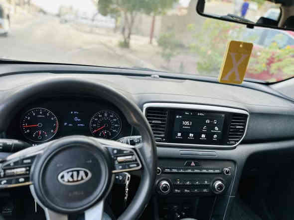 السلام عليكم للبيع 
كيا سبورتج 2020
رقم بغداد بسمي
مواصفات عاديه 
تحديد مسار
مانع تصادم 
شاشه كار بلي + كامره
دمام امامي خلفي
وضعيات قيادة 
مانع انحدار
محرك 2400 
الحادث قطعه وحده فقط جاملغ امامي 
مصبوغ محرك و كير ع وضع شركه ما مفتوحات السعر ١٥٠ وبيه مجال 
للاستفسار ***********
