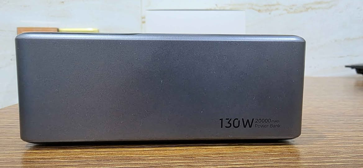 باور بنك نوع Ugreen للبيع .
التقنية: شاحن سريع لاجهزة الهواتف الذكية من ماركة يو-كرين العالية مرخصة من شركة ابل اضافة الى شحن اجهزة التابلت واللابتوب حيث يدعم سرعات شحن متعددة اقصاها 100 واط وبمنافذ متعددة وبسعة كلية 20 الف ملي امبير .
الملحقات: كيبل شحن عدد 2 + كارتونة .

السعر: 60 الف  .
مكاني: النجف الاشرف .
الاتصال: *********** (واتساب) . النجف, العراق
