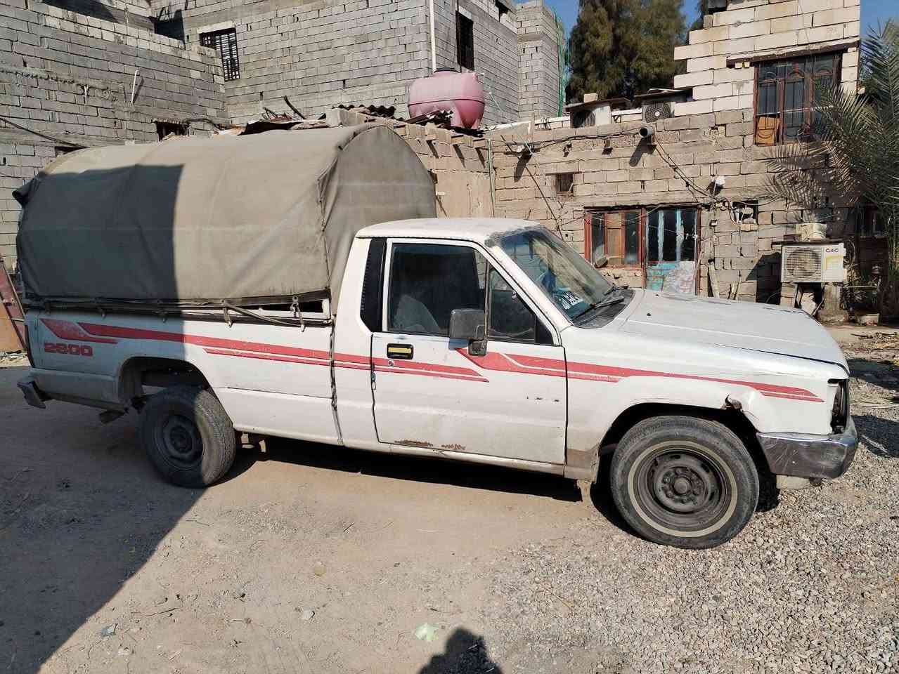 سلام عليكم للبيع سياره بيكب مستوبيشي مديل ١٩٩١ سياره سعرها 30 ورقه وبيها مجال مكينه بيها تبخير حدادية نص عمر رقم بصره راعي سياره يمي مكانها البصره ابو الخصيب حمدان *********** فقط واتساب
