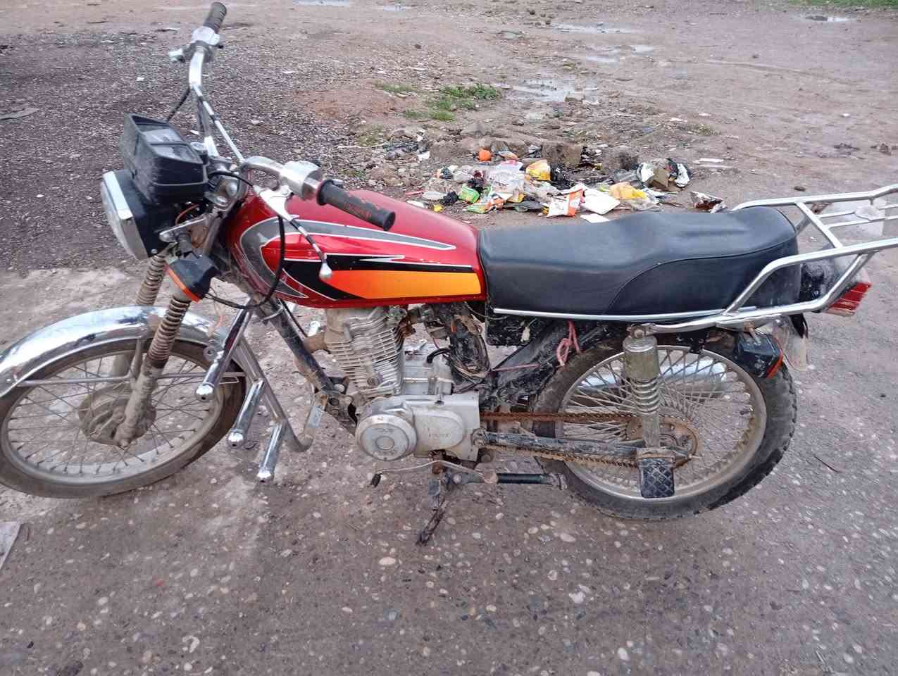 مأطور اربع 9999 للبيع شرط معدل تحريكة فول
مكاني حي الصدام الرقم ***********
السعر 22
