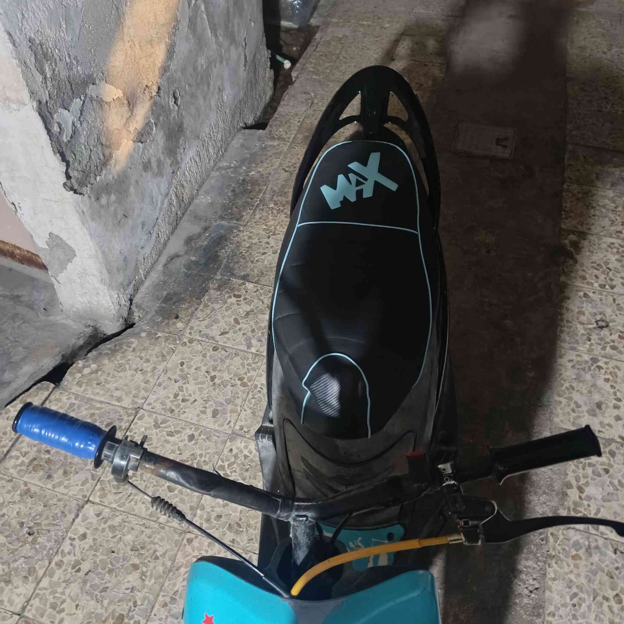 دراجه قجمه للبيع بوشه بلادي 49 كلجات أمامي خلفي جديده قايش جديد كل فتره أدامه دراجه مامتعبهه سلف 55 نقصه بس شخاطه بيهه سبايدر رياضي اربعه ولف واير بريك رياضي صالنصه FM رياضي الدراجه شلعه ومعدل أي نقص مابيهه نگره   السعر 500 وبيهه مجال كلش قليل دراجه مامتعبهه كفراتهه كامله شوفة عينك للتواصل رقمي *********** مكاني بصره قبله
