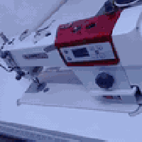 مكينه صناعي نوعيه جاكيت قطع  للبيع نظيف وجديد غير مستخدم ٣٠٠٠ الف عنوا...