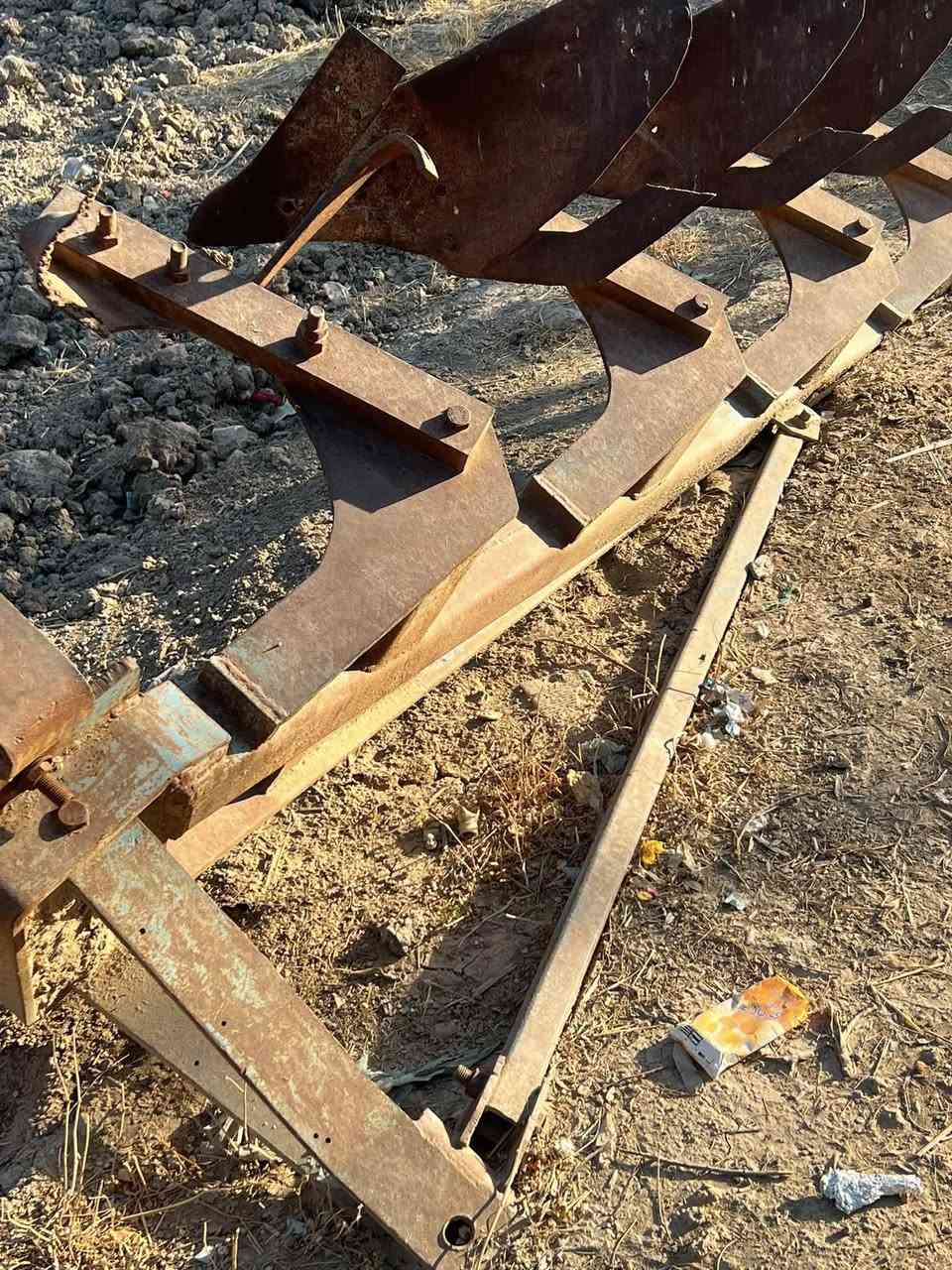 للبيع فدان ٤سچچ خوش فدان عوزه ملاحضات بصيطة سعر 350 وبي مجال حك الجية سعر مال واحد يبيع مو يغني ***********
