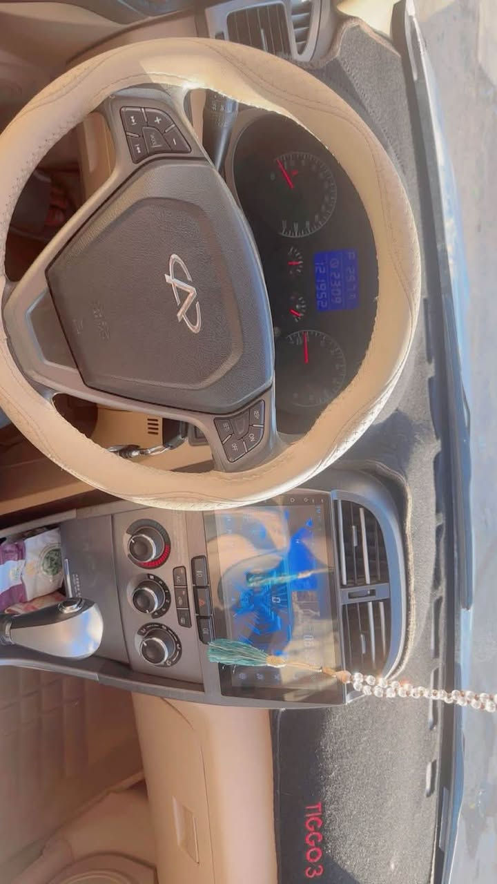 يالله شيري تيكو موديل ٢٠١٥ 
بيه طخه بخشم البنيد ماواصله لاراديتر ولا ايرباك
كير ميكانيكي 
مكينه ٢٠٠٠
شاشه كبيره 
كامره دواره 
تدفئه 
تبريد ثلج 
حساسات خلفيه 
رقم بغداد 
السعر ٦٥ 
***********

