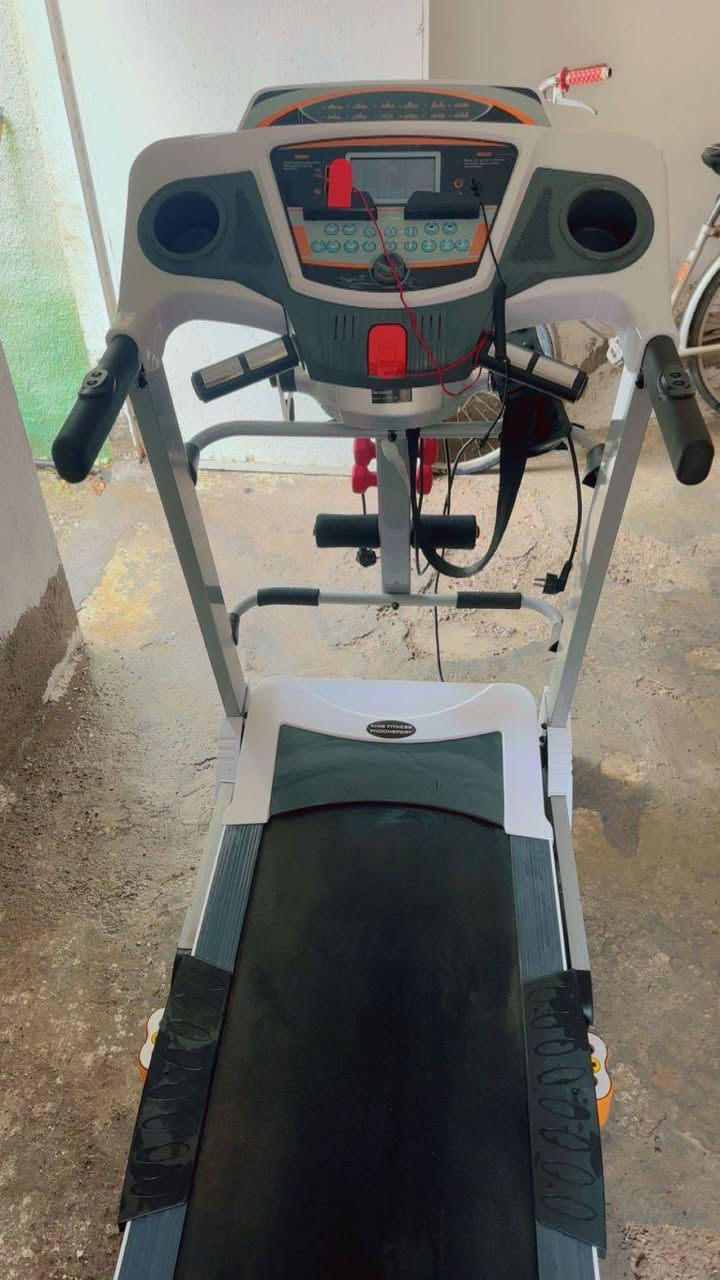 جهاز جري للبيع
***********
 زاغنية الصغيرة قرب المدارس
كامل المواصفات شغال فول
التواصل فقط ع الرقم...
السعر 250
