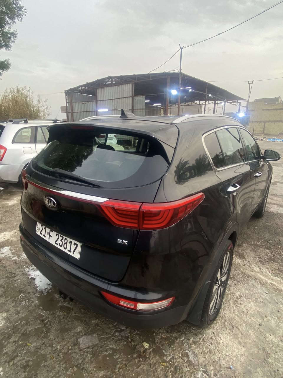 سلام عليكم سبورتج مديل 2017
وراد امريكي موصفات Ex محرك 2400 
التفاصيل اتصال ***********
مكان سياره نواب الامين ثانيه
