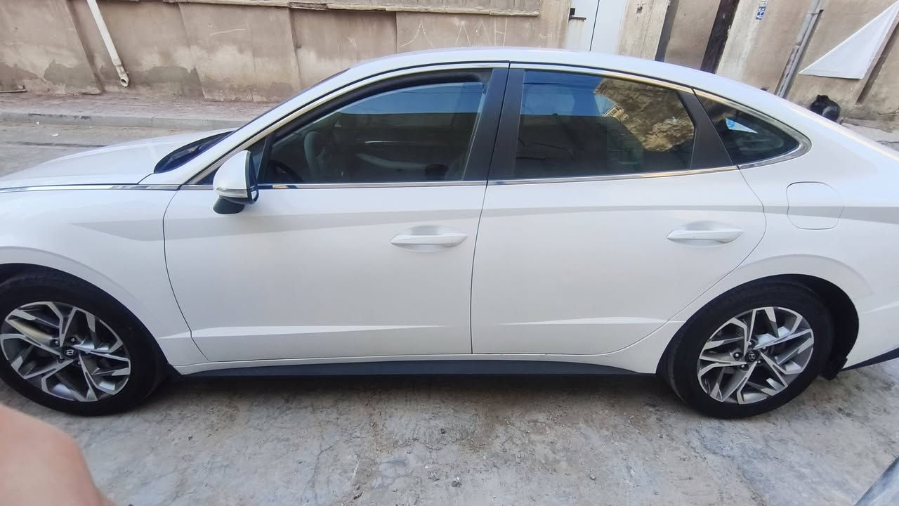 سوناتا للبيع وارد خليجي ماشية 83 سيارة جديدة بيه بس هاي ضربة سيارة اقساط اسقطاع مباشر من صاحب سيارة تنتهي 27 سيارة كفالة كير محرك محرك 2.5 مكان سيارة بصرة للتواصل ***********
