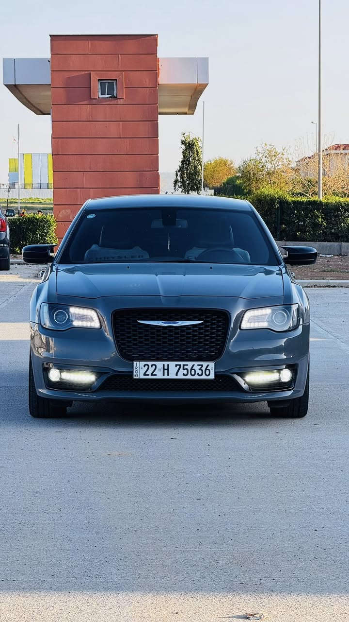 السلام عليكم
اوباما 2019 

مواصفات  S 

فول عدا البانوراما 

تويل 
كشنات جلد 
كشن كهرباء 
هيترات بالكشن 
بجم عريض 

جاهزه بدون اي نقص 

السياره كلين بدون صبغ بدون بارد 
حتى الدعاميات  بشرط 

السعر 260 ورقه 

***********
