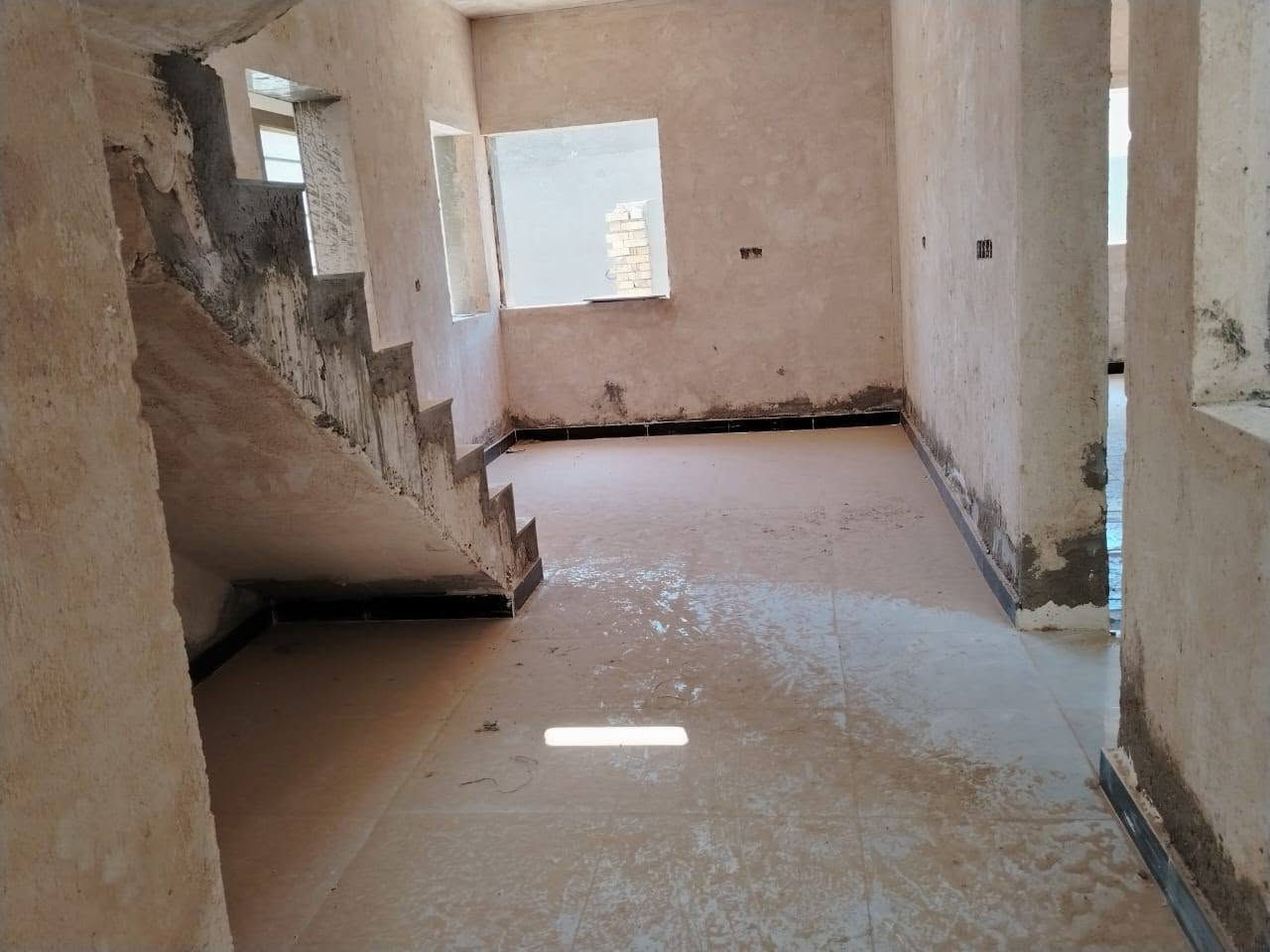 دار للبيع بسعر يباع نقد ب86  مجمع ابو تراب 150م طابق واحد 
غرف، 2 ، صالة، استقبال، مطبخ، كراج، حديقة 
استلام 3 اشهر سند حر 
للأستفسار الاتصال على الارقام 
***********  - ***********
