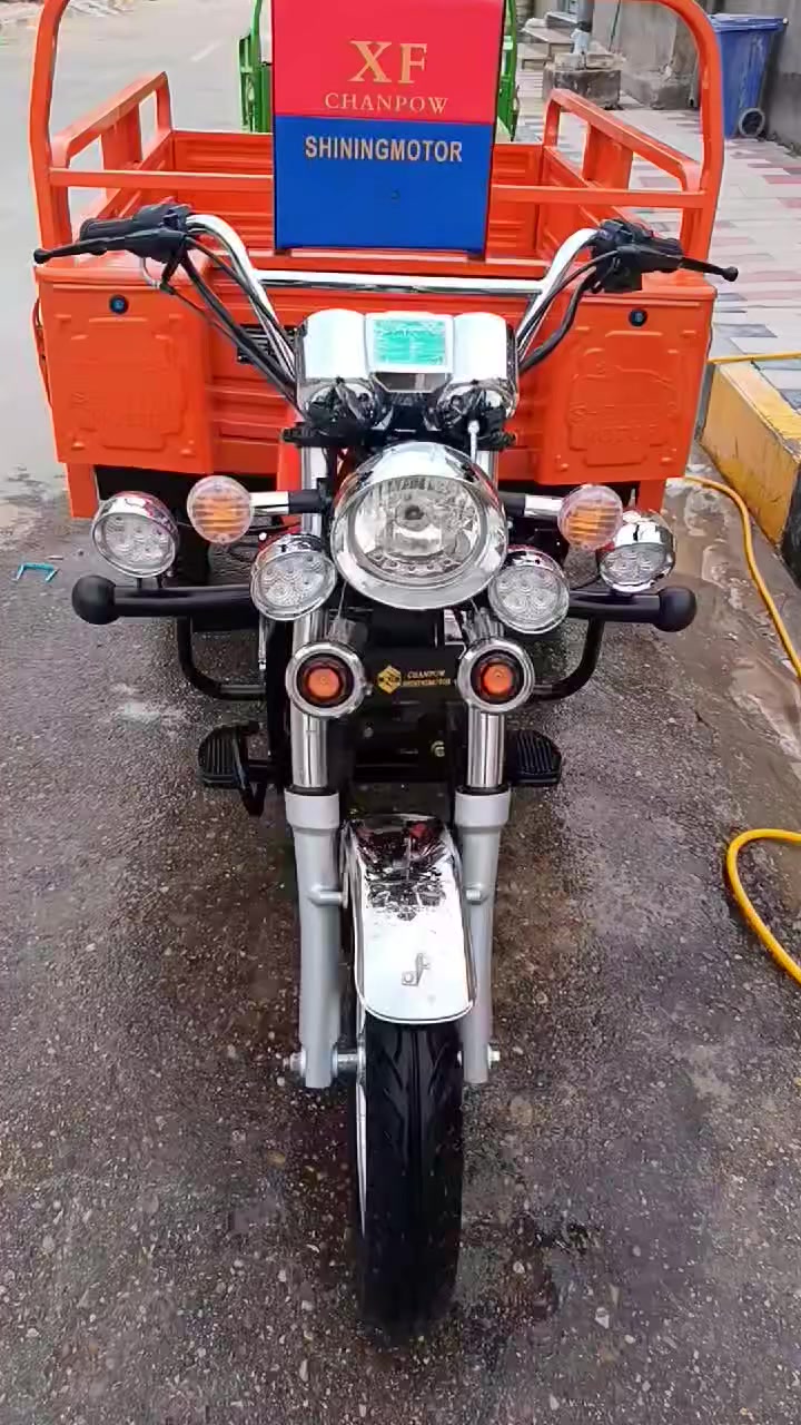 سلام عليكم ستوته للبيع زيرو كفاله عامه أوراق اصولي موديل ٢٣ طالعه ب 26 برغي مامفتوح بيه كهربائيات كله شغاله مكان ناصريه سوك الشيوخ والشراي خاص او مراسله واتساب *********** او اتصال ***********
