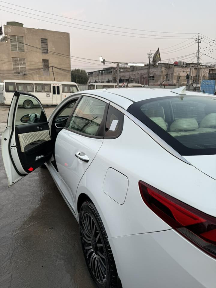 السلام عليكم
كيا اوبتيما موديل 2019 خليجي مكفوله كفاله عامه
رقم بغداد بأسمي تحويل ثاني يوم مكينه 2000 دوش
فول مواصفات عدا البانوراما
تبريد قطعتين ، جنطه ذكيه ، حساسات اماميه خلفيه ، مري شفط ، شاشه كبيره ، السياره فول مواصفات 

للاستفسار والاتصال 
***********
