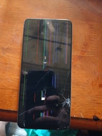 هذا التليفون شاشه محترقه شغال مكان بغداد سعر 90               07732079...