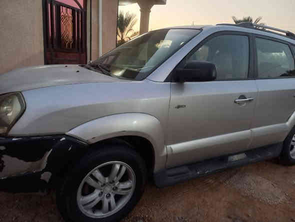 توسان رصاصي موديل ٢٠٠٧ بيهه صبغ جاملغ أمامي وجاملغ خلفي جهة السائق
السعر ١٠٠ وبيهه مجال للطيبين المكان بغداد الشعله منطقة ابراهيم ابن علي الهادي ***********
