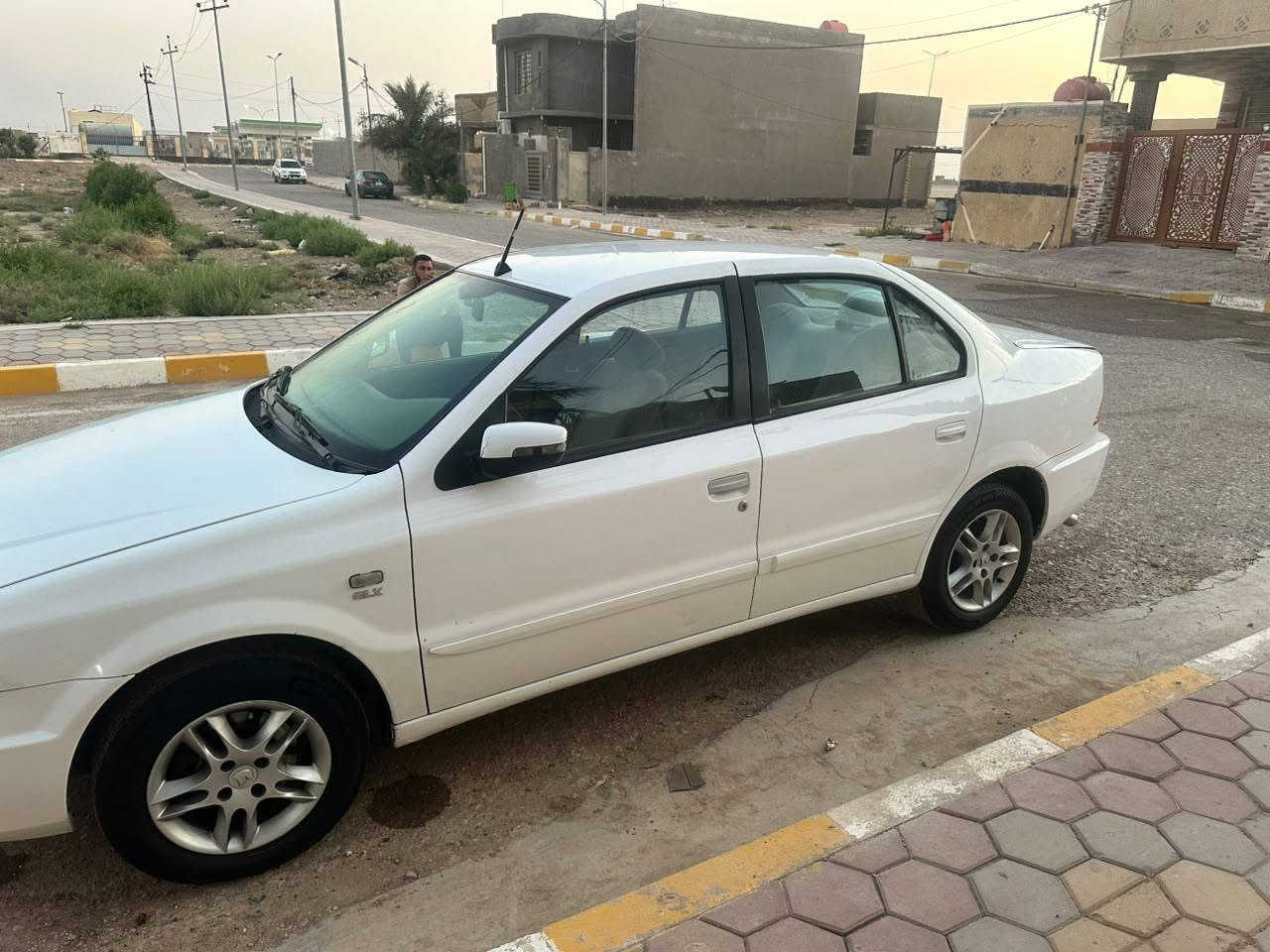 سمند سورن ٢٠١١ 
بيه طخه بسيطه يم البكلايت فقط 
والباقي مكفول
باسمي سنويه جديده هزه جديده
تخم تاير بدون اي نقص 
ماشيه ٢٥٠ الف حقيقي 
منضومه لايت LED ابيض 
السعر ٤٦ وبيه مجال مكانه كوت 
***********
